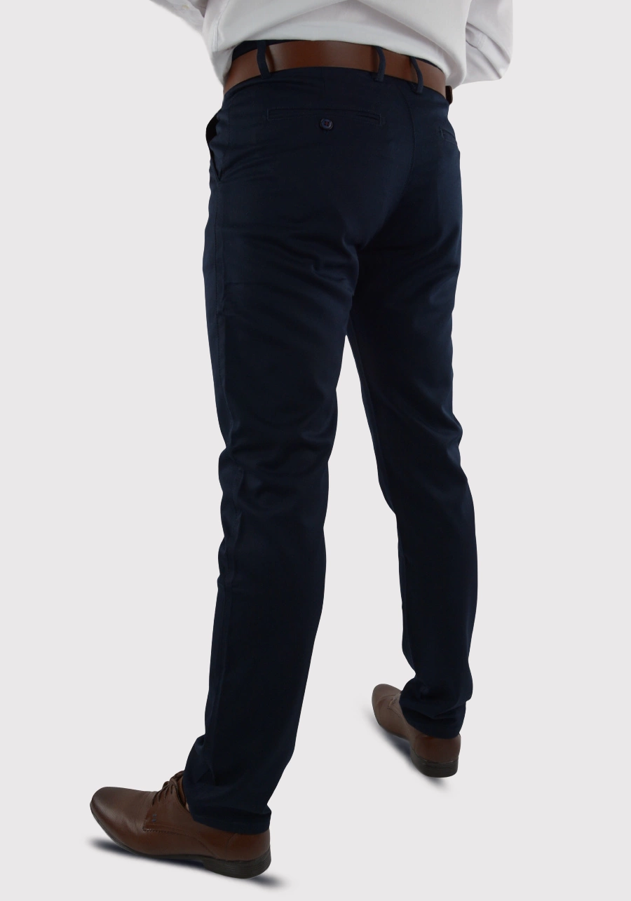 Spodnie męskie granatowe, eleganckie, elastyczne chinosy. Lekko zwężane nogawki M163