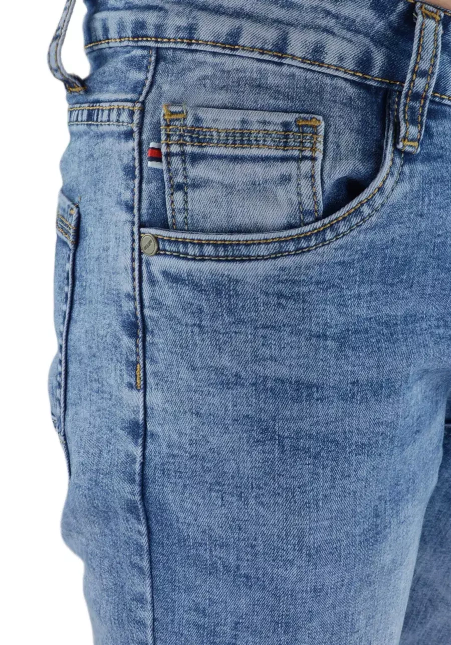 Jeansy męskie zwężane jasnoniebieskie M136