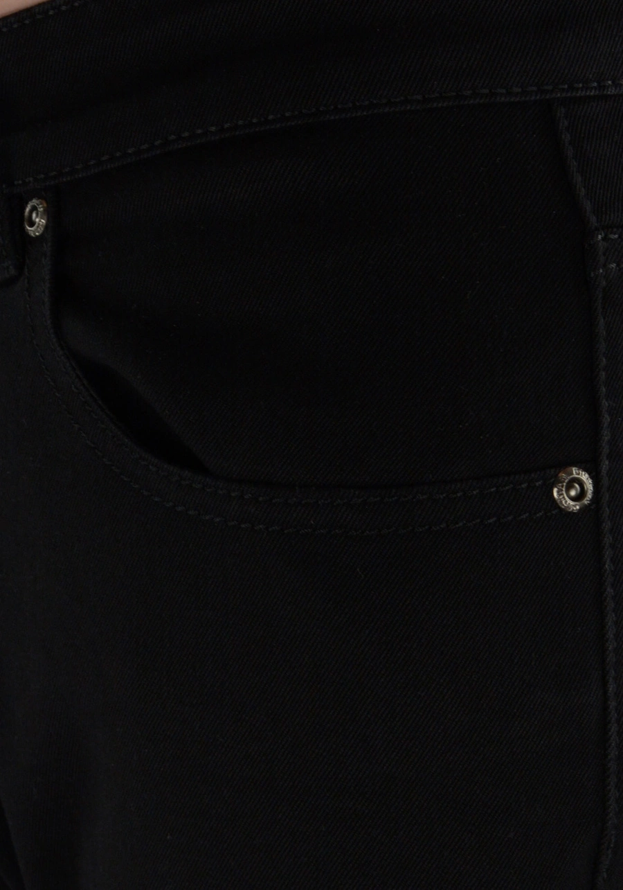 Spodnie męskie czarne dla wysokich (wzrost do 210 cm), niskich, otyłych lub regular. Długie, proste nogawki. Duże rozmiary (do 130 cm w pasie), wysoki stan - M105