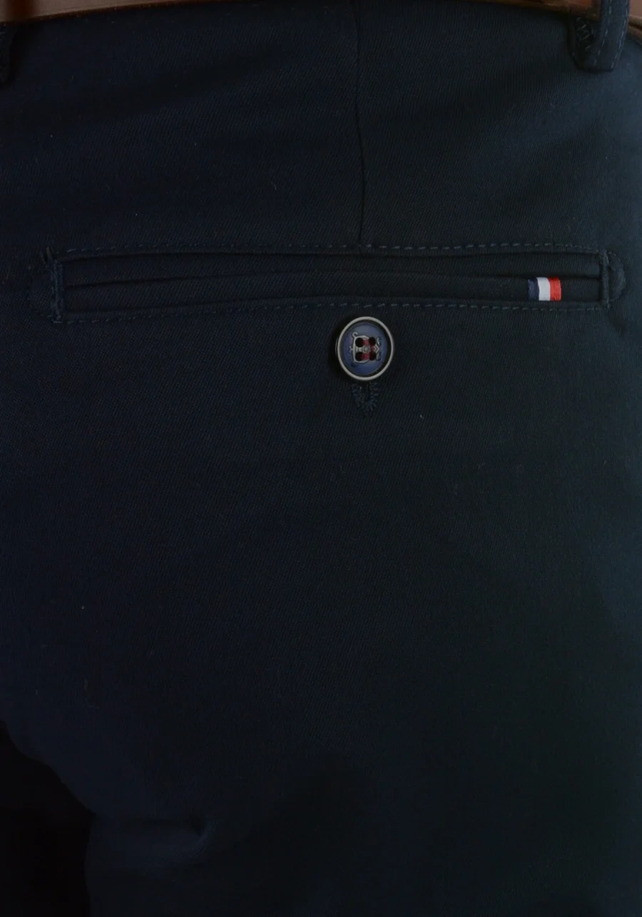 Spodnie męskie granatowe, eleganckie, elastyczne chinosy. Lekko zwężane nogawki M163
