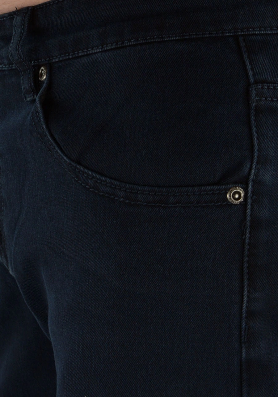 Spodnie męskie granatowe dla wysokich, niskich, otyłych (do 130 cm w pasie) lub regular. Długie, proste nogawki. Duże rozmiary, wysoki stan - M104