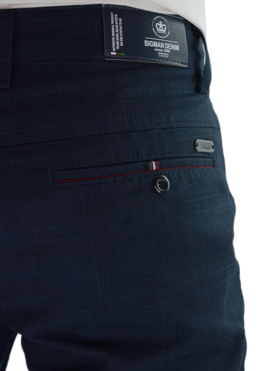 Granatowe, eleganckie spodnie męskie w kratę M093