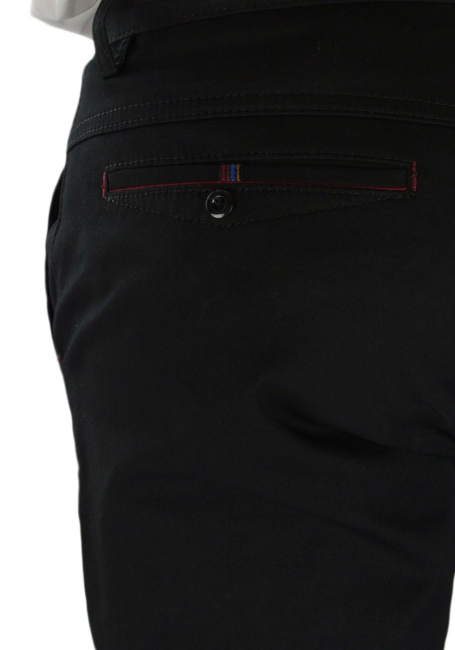 Czarne, materiałowe spodnie męskie chinosy z nogawką standard KB326