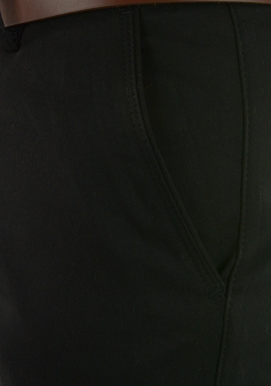 Spodnie męskie czarne, eleganckie, elastyczne chinosy. Lekko zwężane nogawki M162