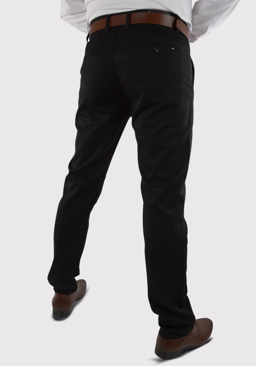 Spodnie męskie czarne, eleganckie, elastyczne chinosy. Lekko zwężane nogawki M162