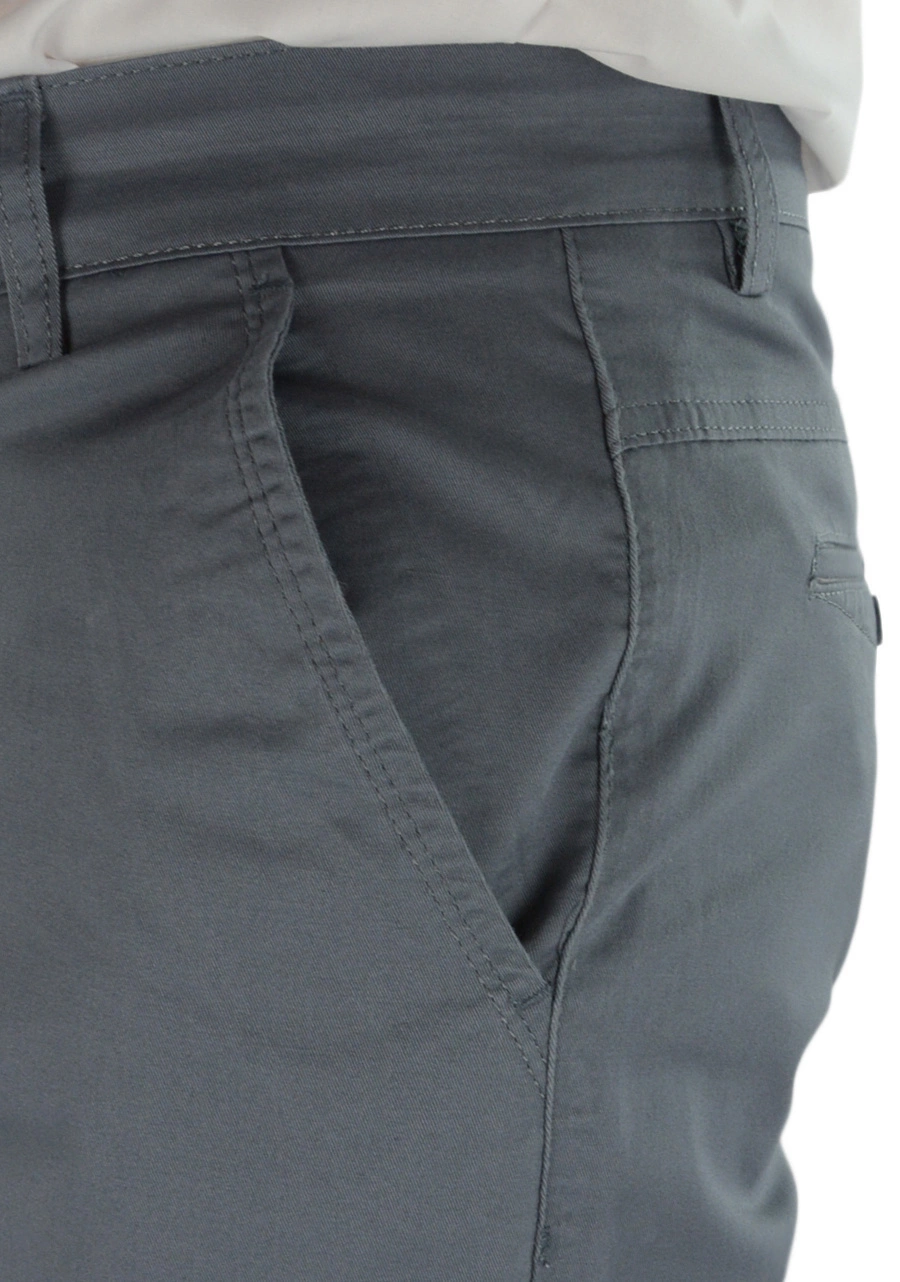 Szare spodnie męskie bawełniane (materiałowe). Przewiewne oraz cienkie na lato, luźne (szerokie) na upały - M089