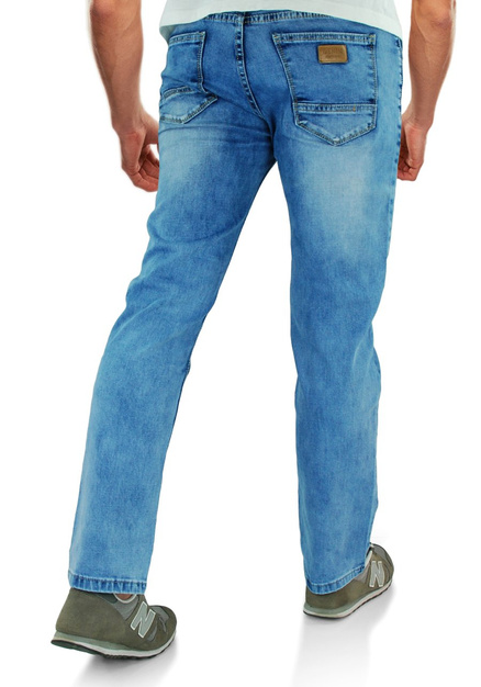 Jeansy męskie w kolorze jasno-niebieskim B088
